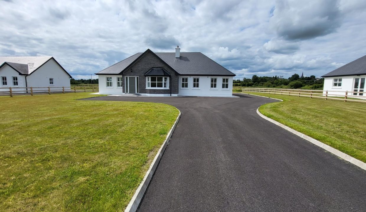 4 Bedroom Bungalow Farnbeg Grove