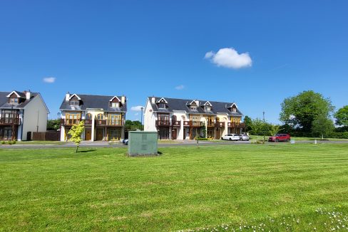 3 Story Terrace House Tarmon Harbour