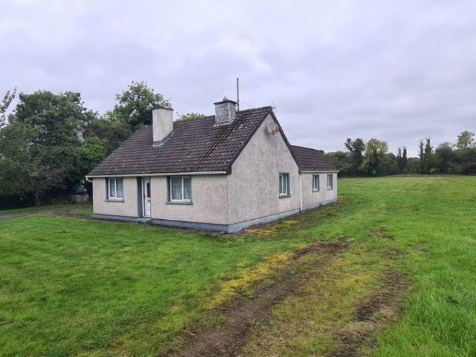 4 Bedroom Bungalow, Cloonmore